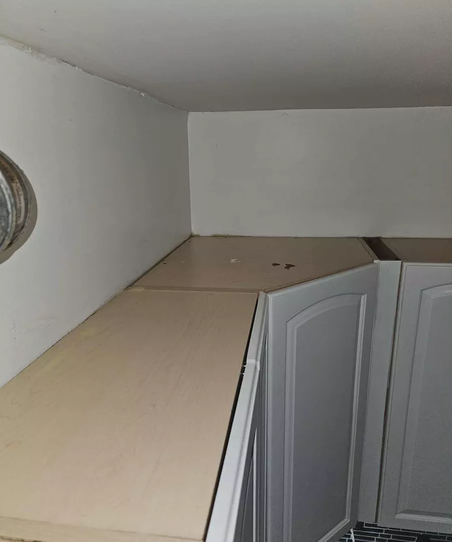 Spotless kitchen cabinets after professional deep cleaning service in Chicago